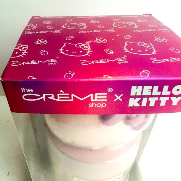The Creme Shop Hello Kitty Silky Skin Spa Set Rosy Strawberry - Picture 4 of 4